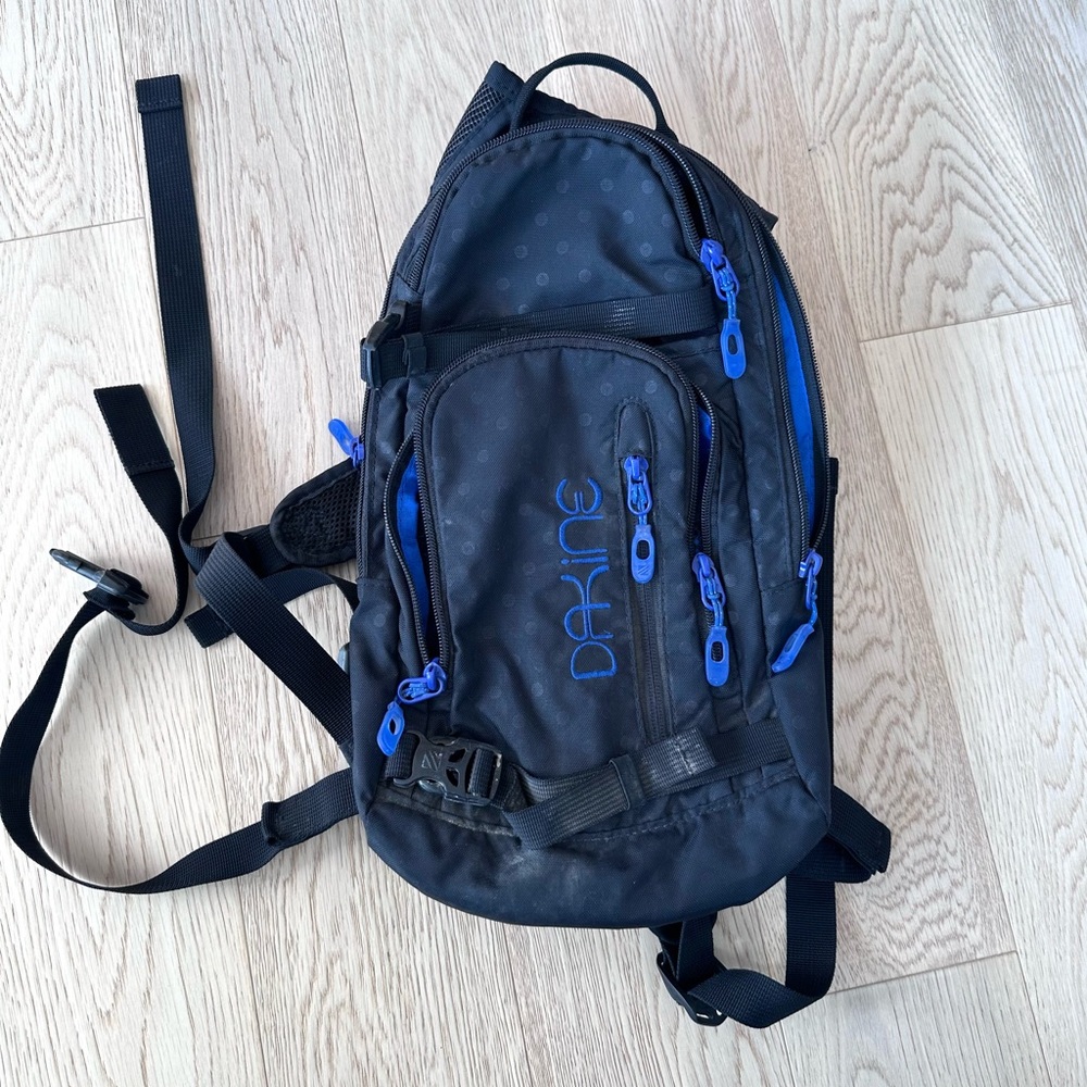 Dakine bike backpack